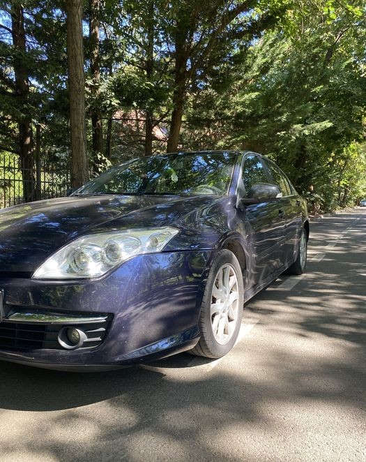 Renault Laguna 3 2008 | 2.0 dCi (131 CP) | Trapă & Panoramic | Keyless Entry/Go | Piele | Primul Proprietar