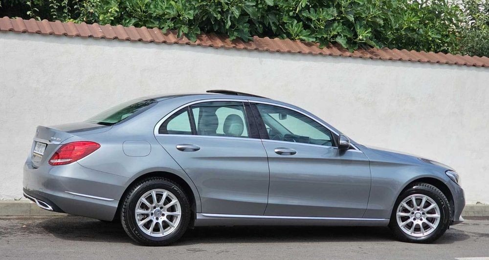Mercedes-Benz C220d BlueTEC | 2014 | 2.2d 170 CP | Cutie Automată 7G-Tronic | Distronic | Head-Up Display | Trapă | Burmester - Imagine 4