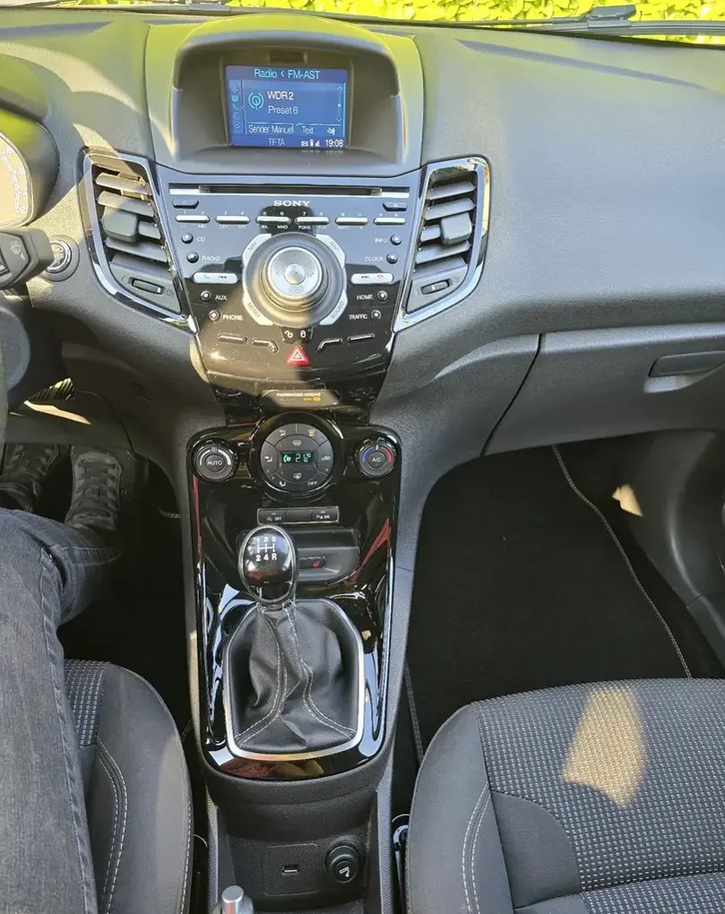 Ford Fiesta 1.0 EcoBoost Start-Stop Titanium - Imagine 5