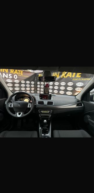 Renault Megane 1.2 TCe 115 CP | 2013 | 250.000 km | Cutie Manuală 6 Trepte | Climă pe 2 Zone | Navigație & Bluetooth - Imagine 3