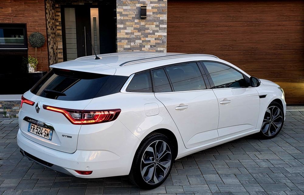 Renault Megane IV 1.5 dCi | Pachet GT Line Interior-Exterior | Full LED PURE VISION | Distronic & Lane/Side Assist - Imagine 3