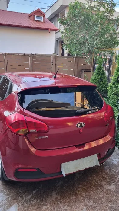 Kia Ceed 2013 | 1.6 CRDI 128 CP | 137.600 km Reali | Primul Proprietar | Cameră + 2 Seturi Jante Aliaj - Imagine 7