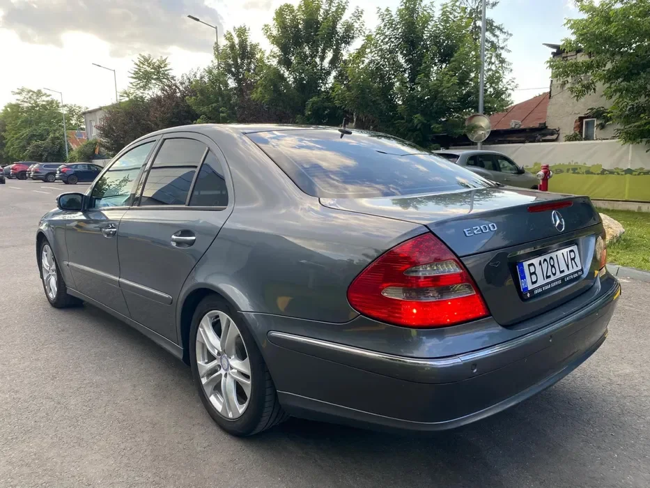 Mercedes-Benz E-Class E220 CDI Avantgarde 2006 | Cutie Automată | Proprietar (Fiscal pe loc) | Stare Impecabilă | București - Imagine 4
