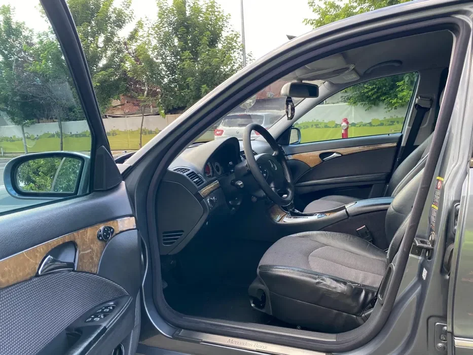 Mercedes-Benz E-Class E220 CDI Avantgarde 2006 | Cutie Automată | Proprietar (Fiscal pe loc) | Stare Impecabilă | București - Imagine 5