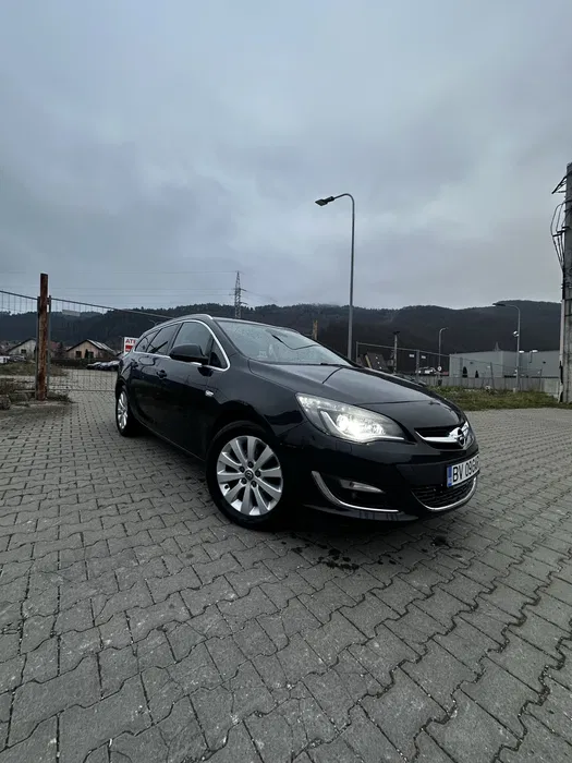 Opel Astra J 2015 • 2.0 CDTI 165 CP • Automat • Bi-Xenon