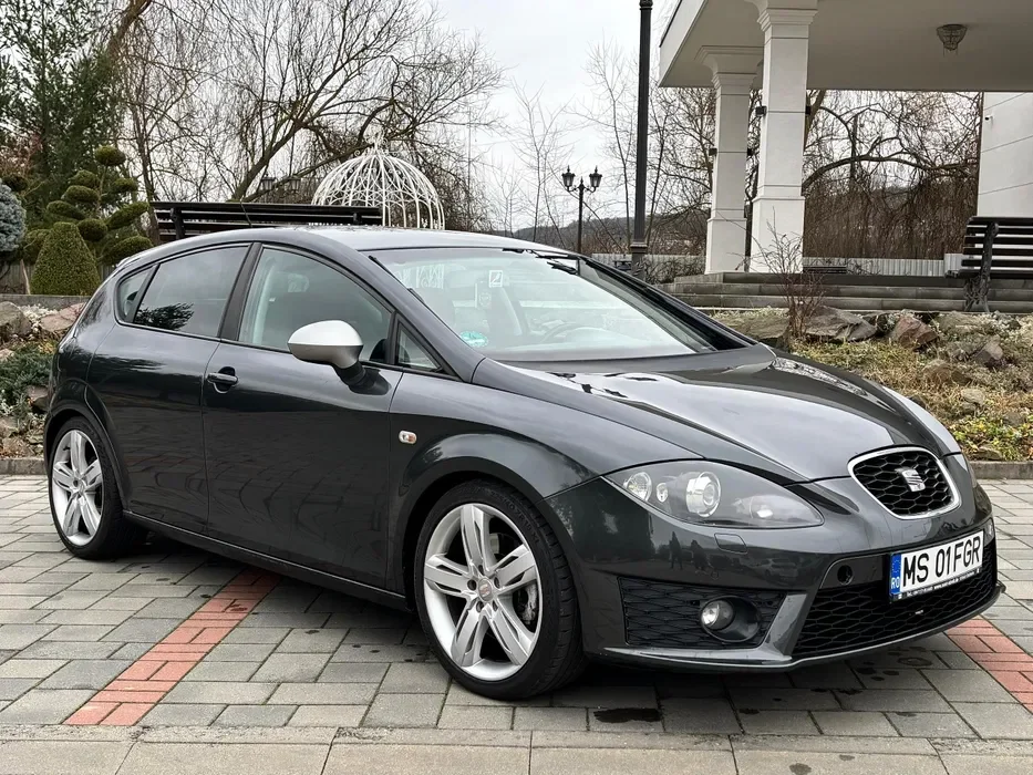 Seat Leon FR 2.0 TSI • 270 CP (Fișă Dyno) • Stage 1 • Evacuare Clapetă • Bi-Xenon • Euro 5 - Imagine 2