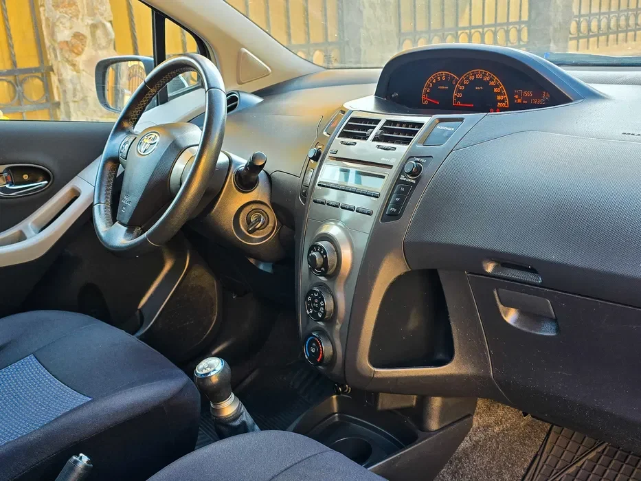 Toyota Yaris Facelift 2010 | 1.0 Benzină Euro 5 | 172.000 km Reali | Impecabilă - Imagine 5