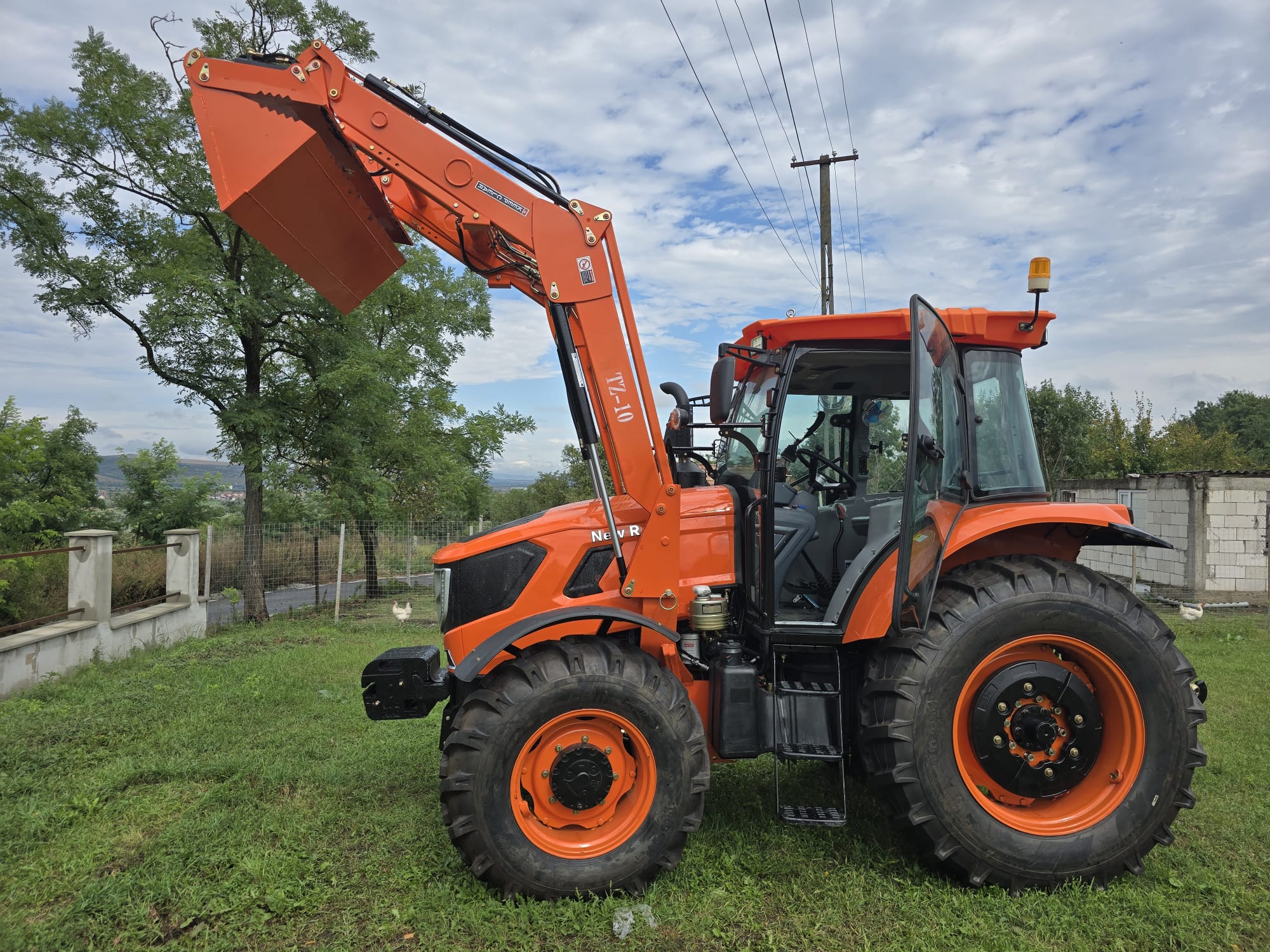 Tractor New R 100 cp 4x4 cabină