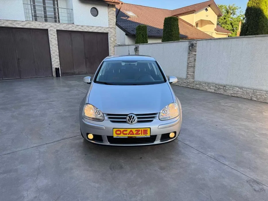 VW Golf 5 | Cutie Automată | Recent Adusă | Cauciucuri Noi M+S | Funcțională & Bine Întreținută - Imagine 2