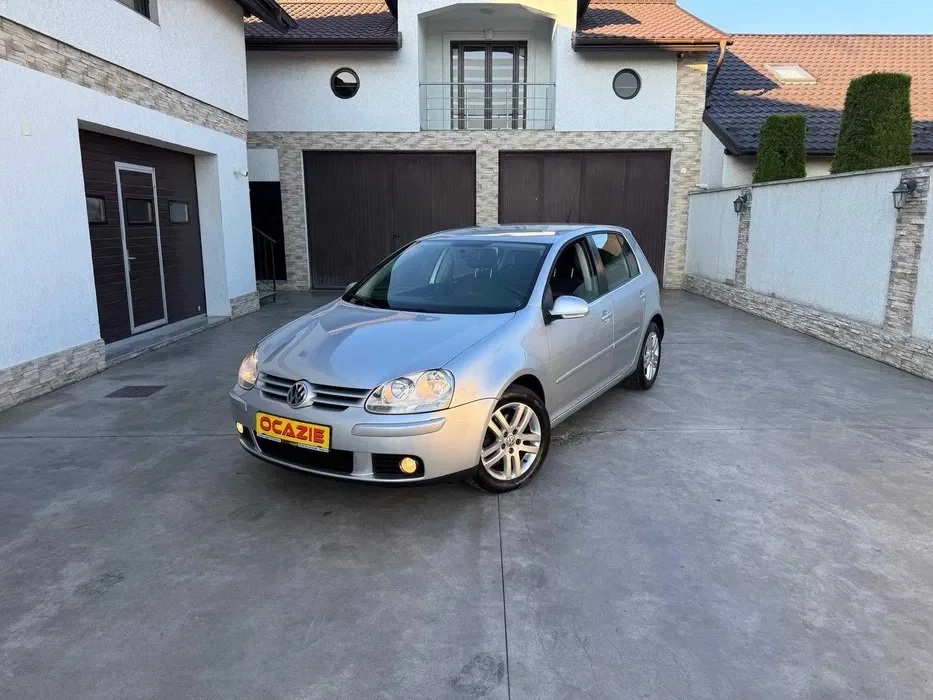 VW Golf 5 | Cutie Automată | Recent Adusă | Cauciucuri Noi M+S | Funcțională & Bine Întreținută - Imagine 3