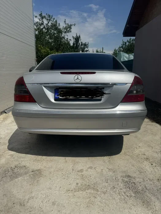 Vând Mercedes-Benz Clasa E (W211) – Stare Foarte Bună, Întreținută - Imagine 3